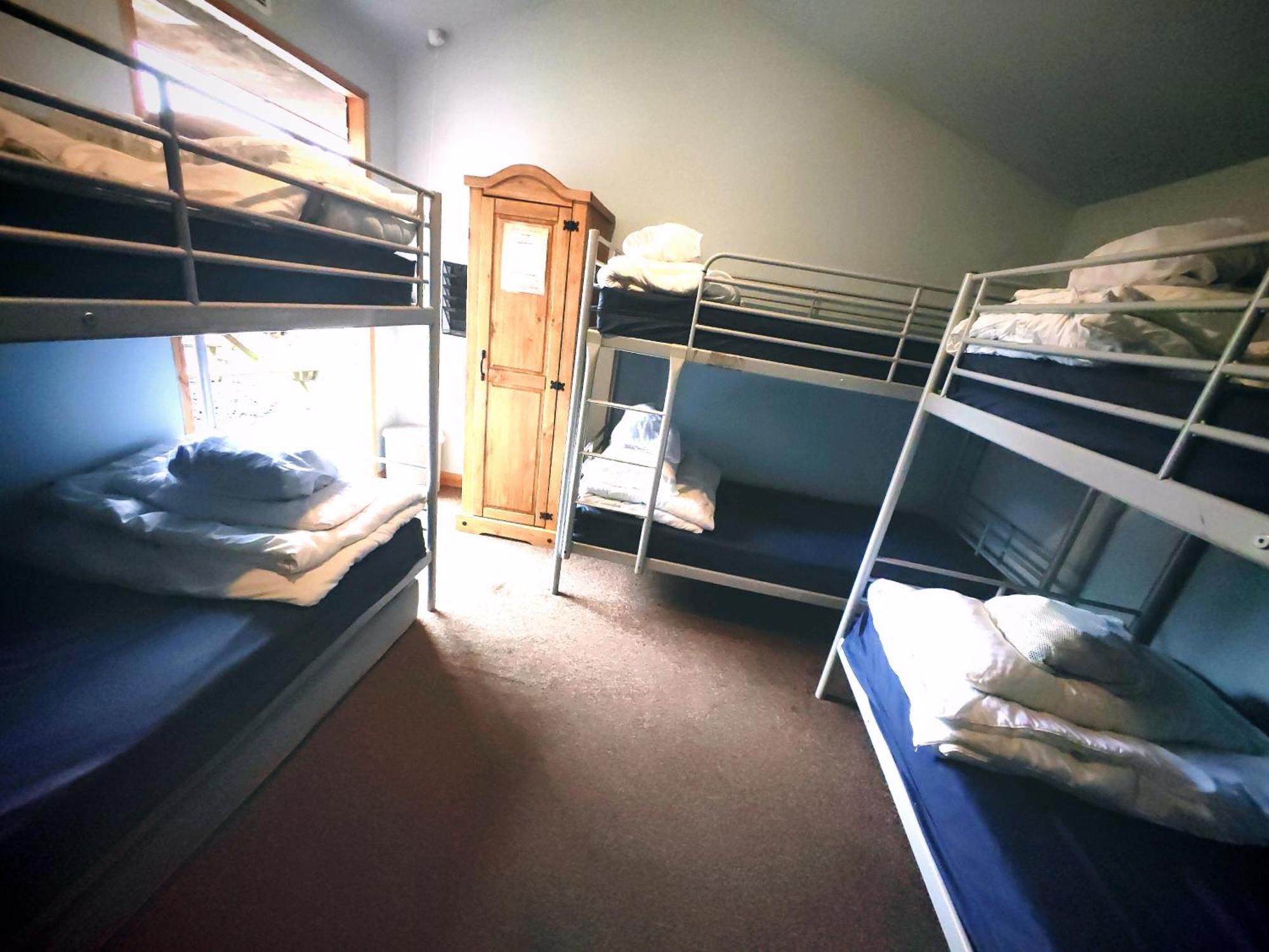Private Room At Torrent Walk Bunkhouse In Snowdonia 多尔盖罗 外观 照片